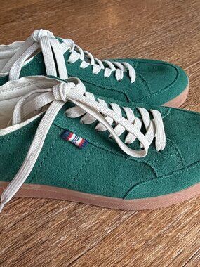 SeaVees Tennis shoes